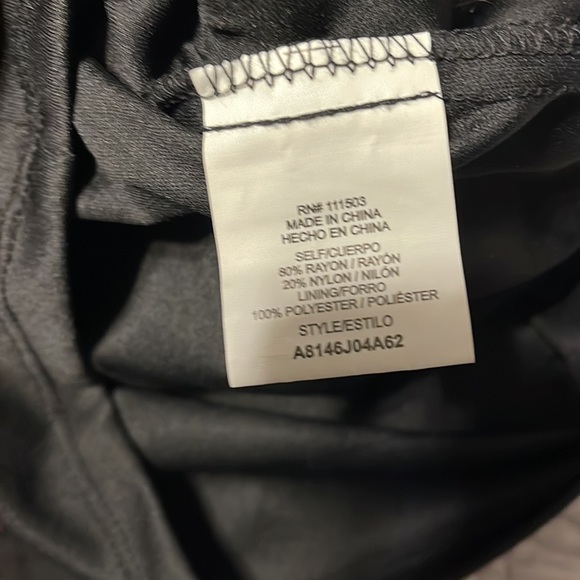 Love Reign Dressy floral shorts romper. - Picture 7 of 7